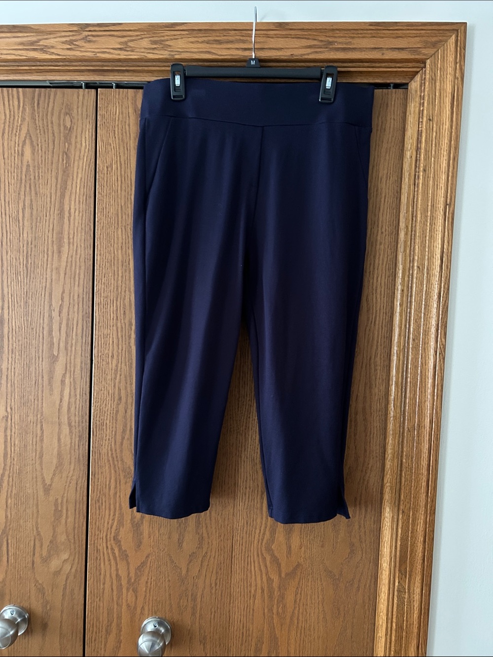 Women's Navy Capri Stretch
